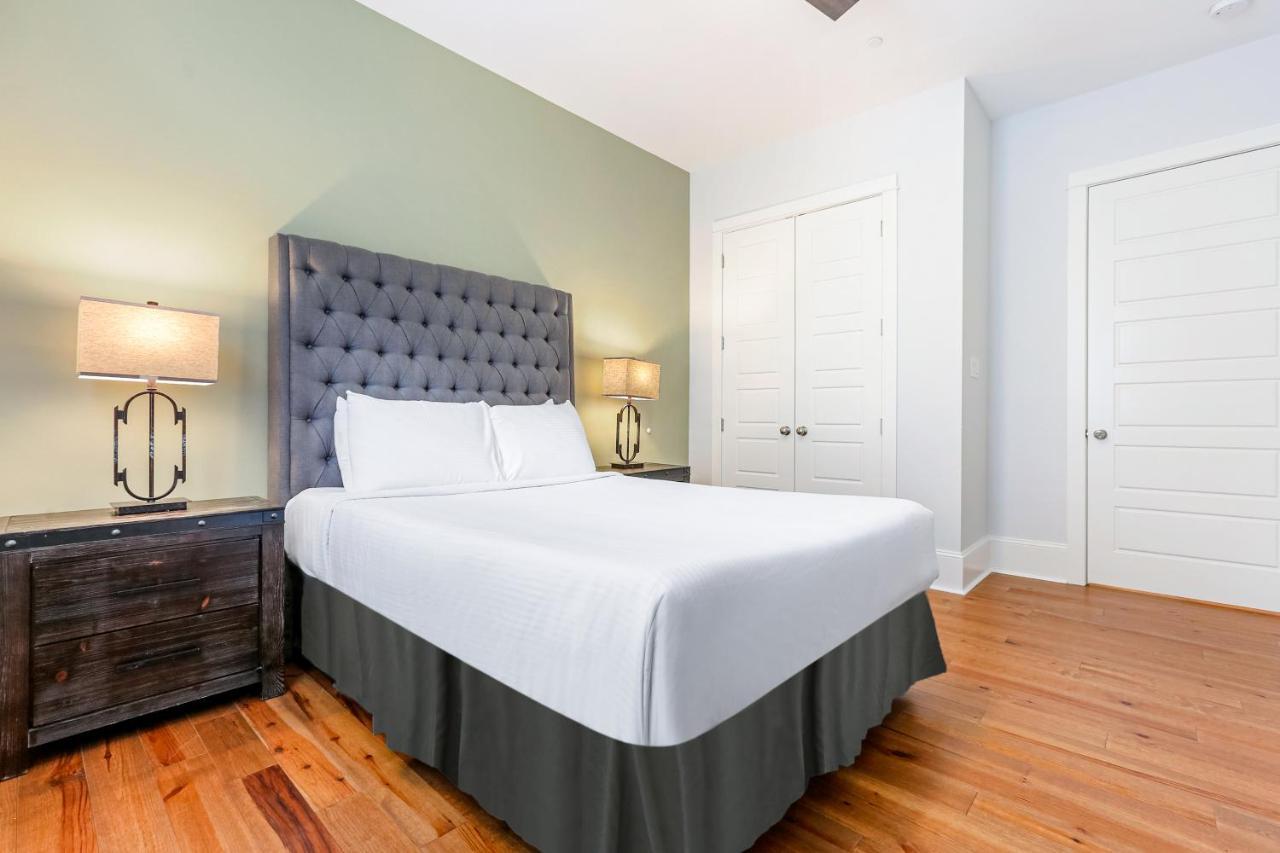Hosteeva Chic Urban Retreat W Pool Steps To St Charles Ave And Near Bourbon St Διαμέρισμα Νέα Ορλεάνη Εξωτερικό φωτογραφία